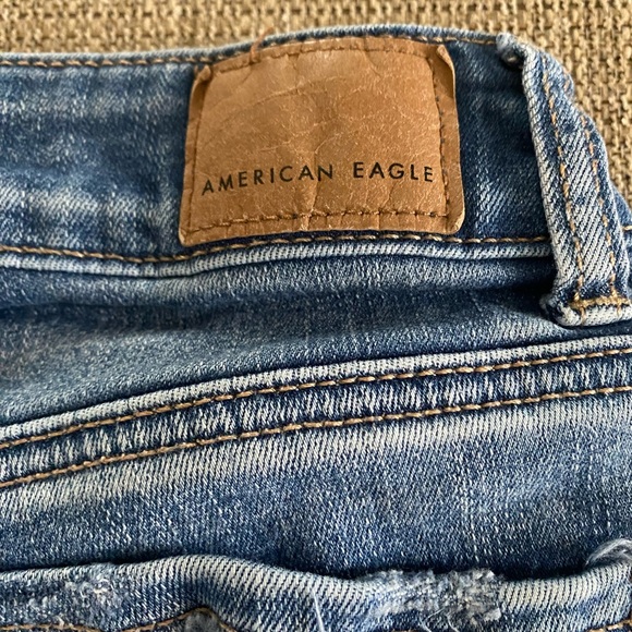 American Eagle Hi-Rise Shortie Next Level Stretch Sz 0 Distressed & Ripped - Picture 4 of 8